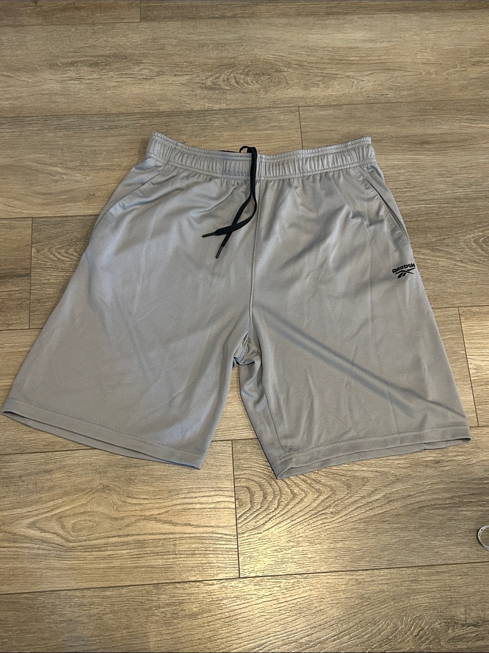 Reebok Men’s Light Gray Athletic Training‎ Shorts Size Large